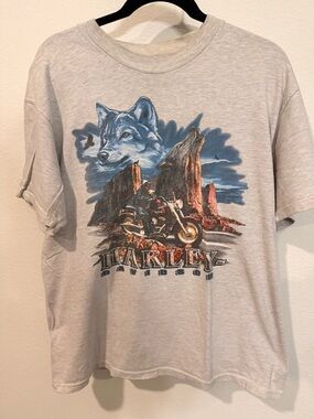 Vintage Harley-Davidson Men's Light Gray Graphic Tee with Wolf & Motorcycle